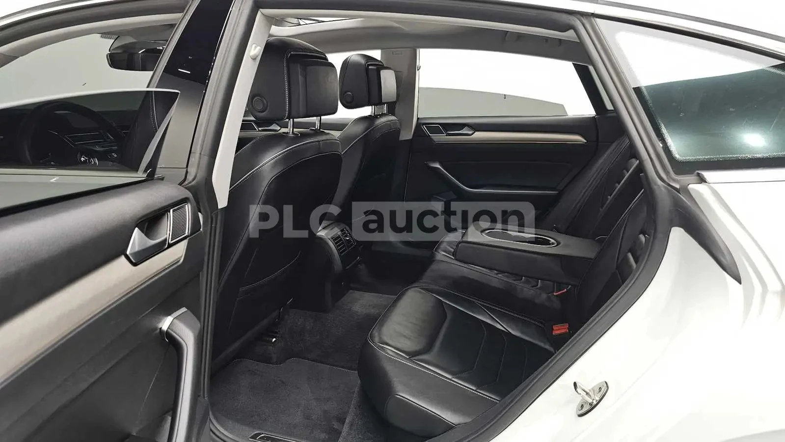 VW Arteon * ОБДУХВАНЕ * ДИСТРОНИК * ПАНОРАМА * , снимка 17 - Автомобили и джипове - 55393821