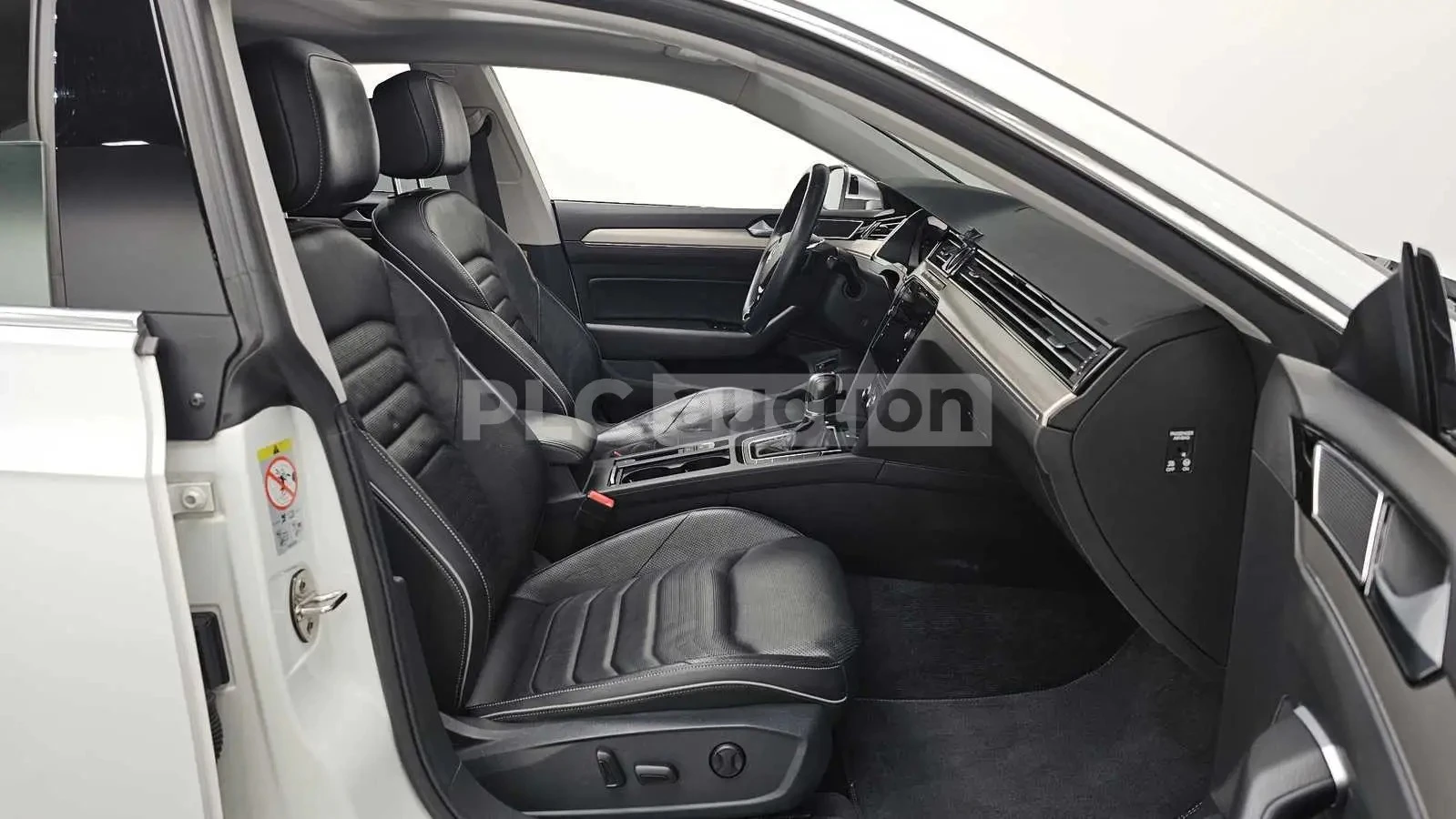 VW Arteon * ОБДУХВАНЕ * ДИСТРОНИК * ПАНОРАМА * , снимка 13 - Автомобили и джипове - 55393821