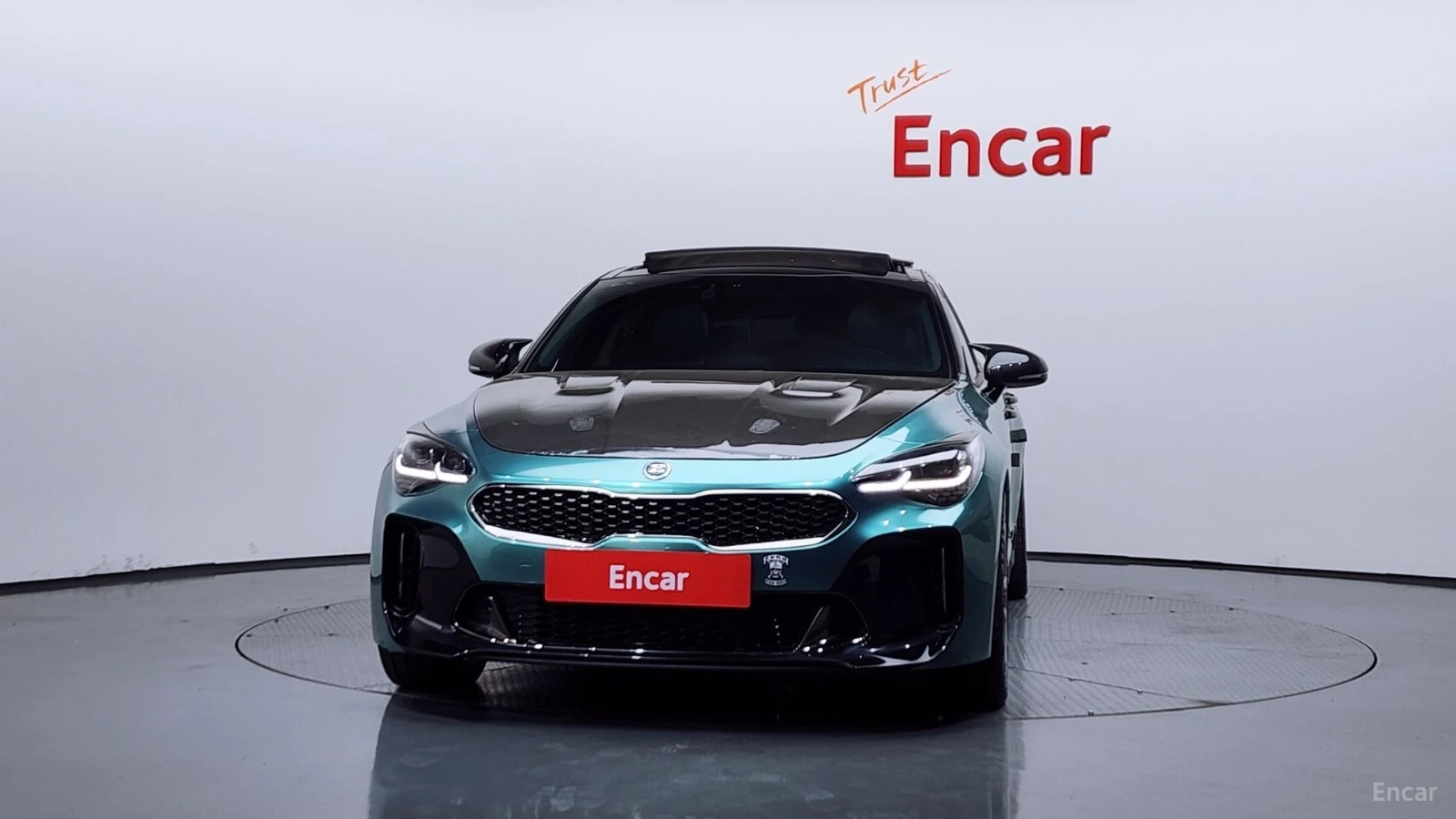Kia Stinger * 3.3 TURBO* AWD* KEYLESS* Camera* ПОДГРЕВ* , снимка 3 - Автомобили и джипове - 55656729