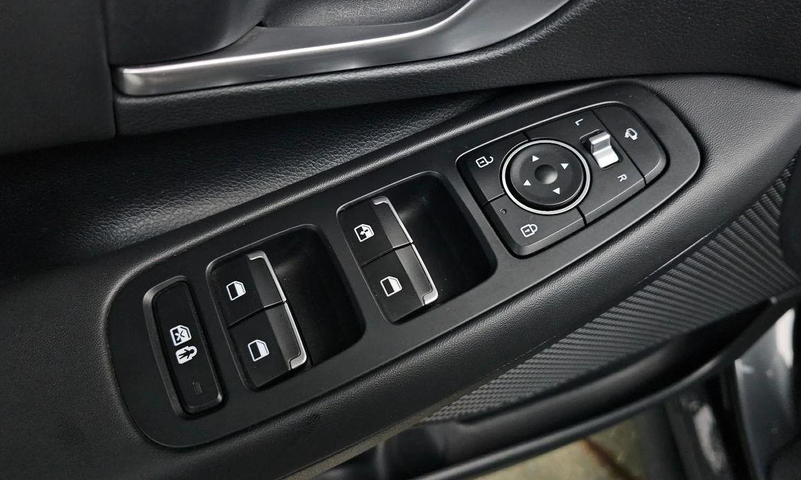 Hyundai Sonata 2.0 LPG Style  * koreiskikoli.bg * , снимка 13 - Автомобили и джипове - 55739516