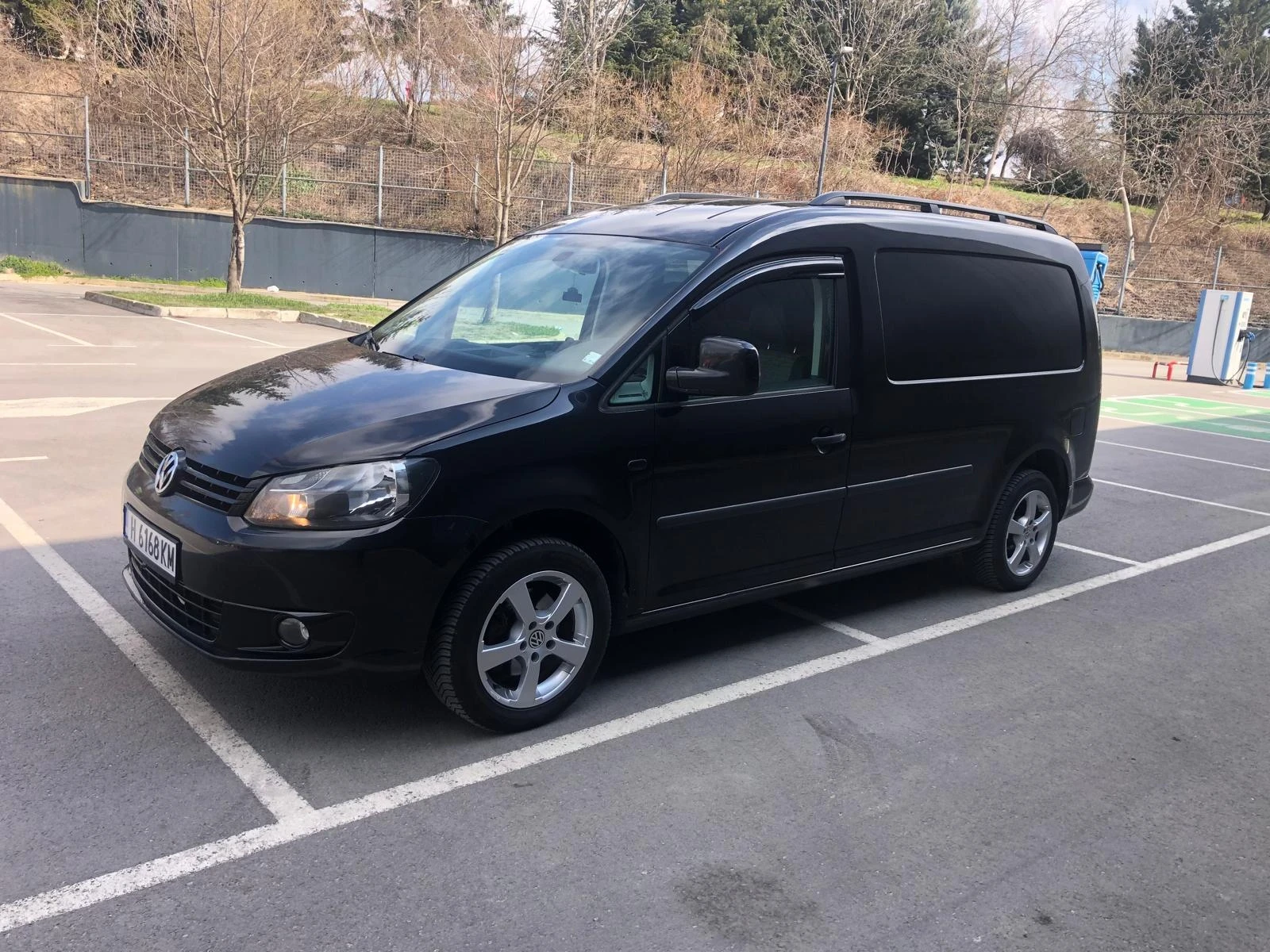 VW Caddy 1.6 TDI maxi DSG, снимка 2 - Автомобили и джипове - 55795462