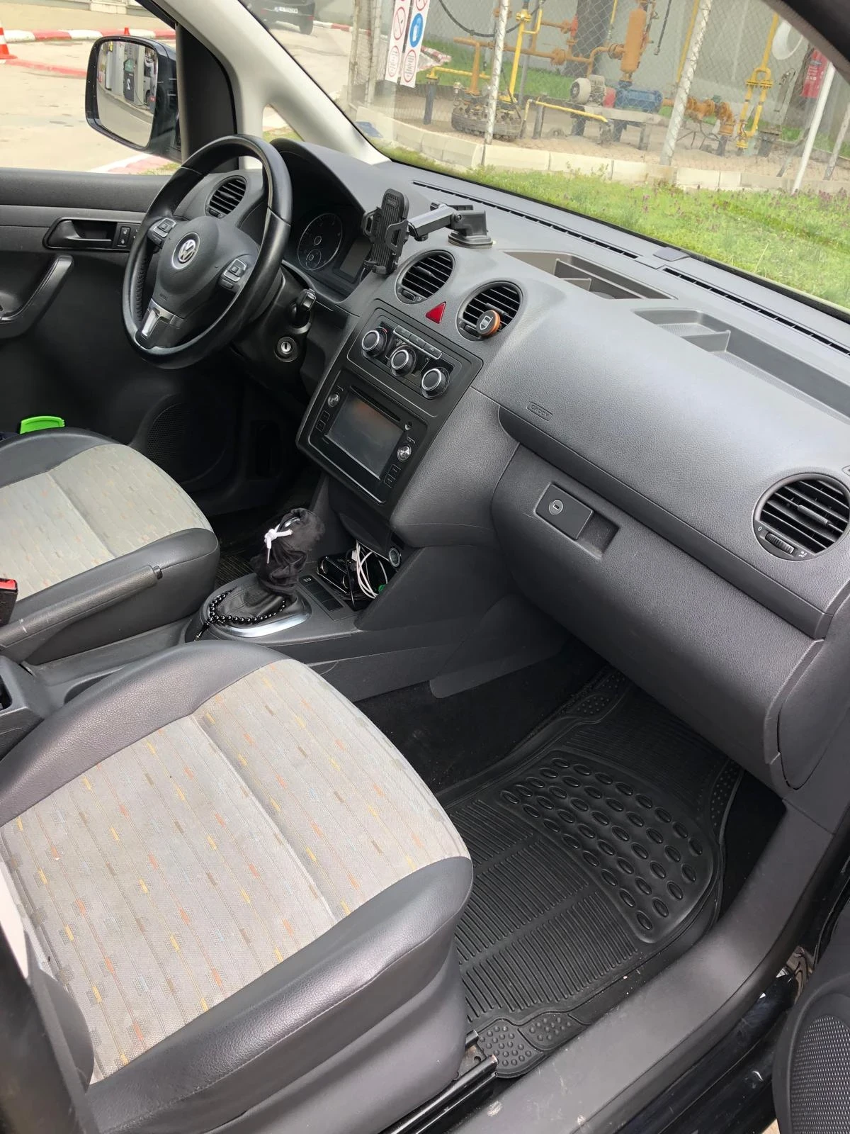 VW Caddy 1.6 TDI maxi DSG, снимка 6 - Автомобили и джипове - 55795462