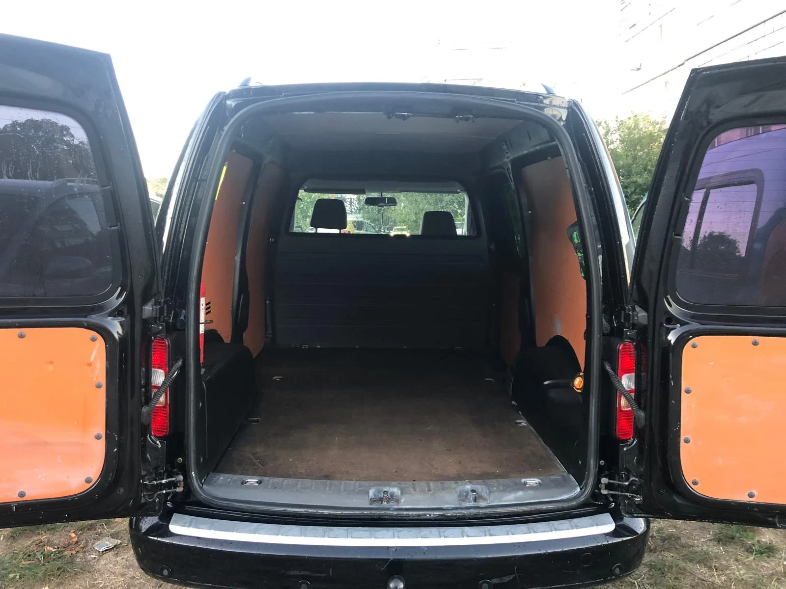 VW Caddy 1.6 TDI maxi DSG, снимка 7 - Автомобили и джипове - 55795462