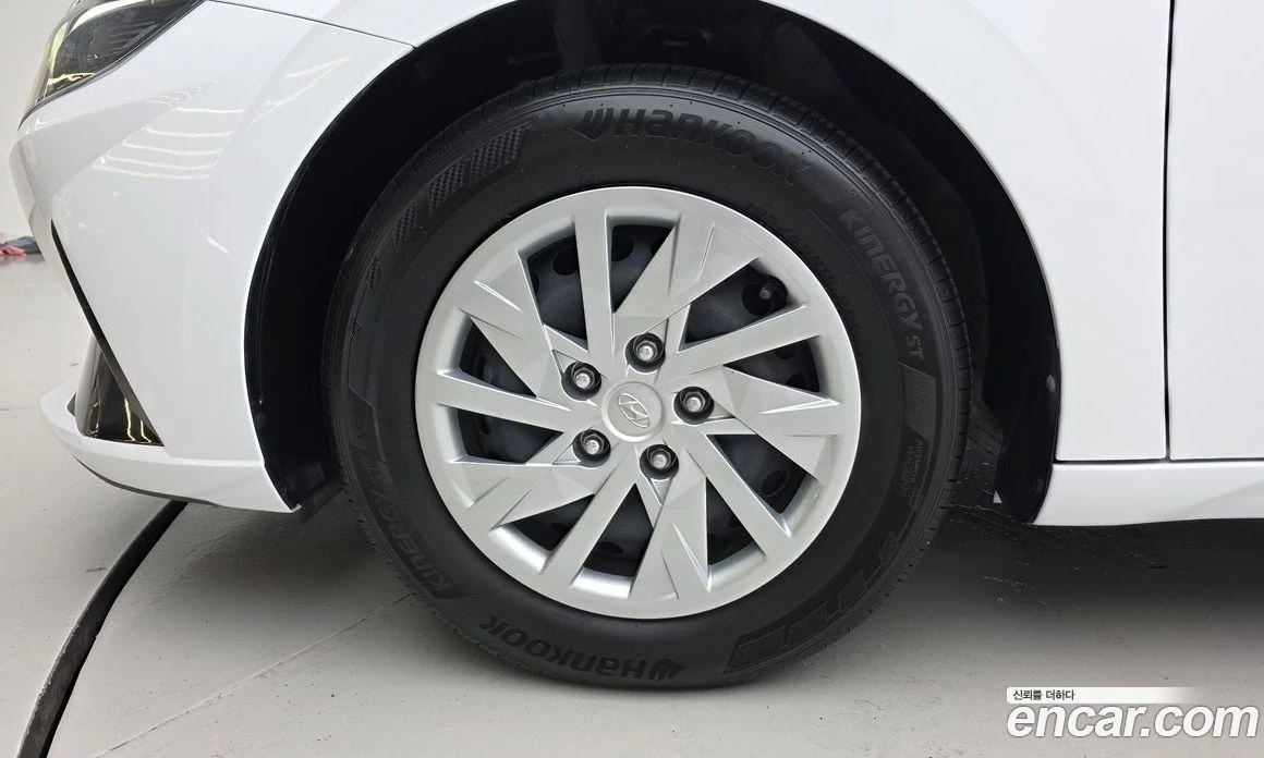 Hyundai Elantra 1.6 LPi Style, снимка 5 - Автомобили и джипове - 55940396