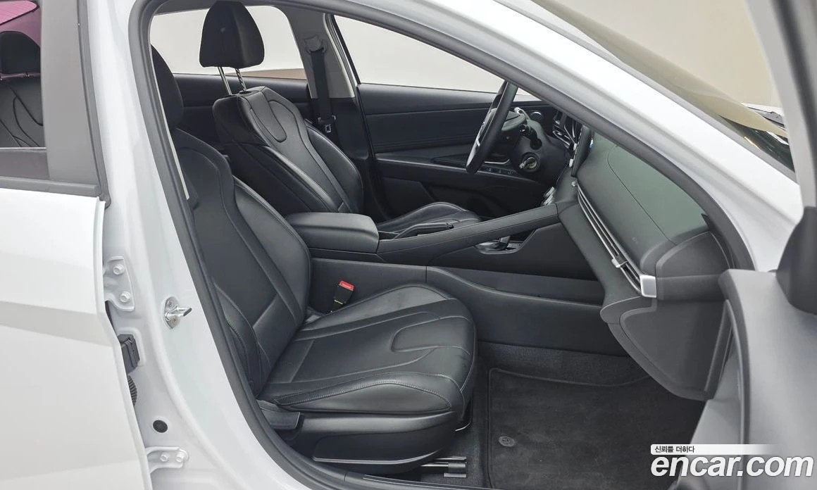 Hyundai Elantra 1.6 LPi Style, снимка 11 - Автомобили и джипове - 55940396