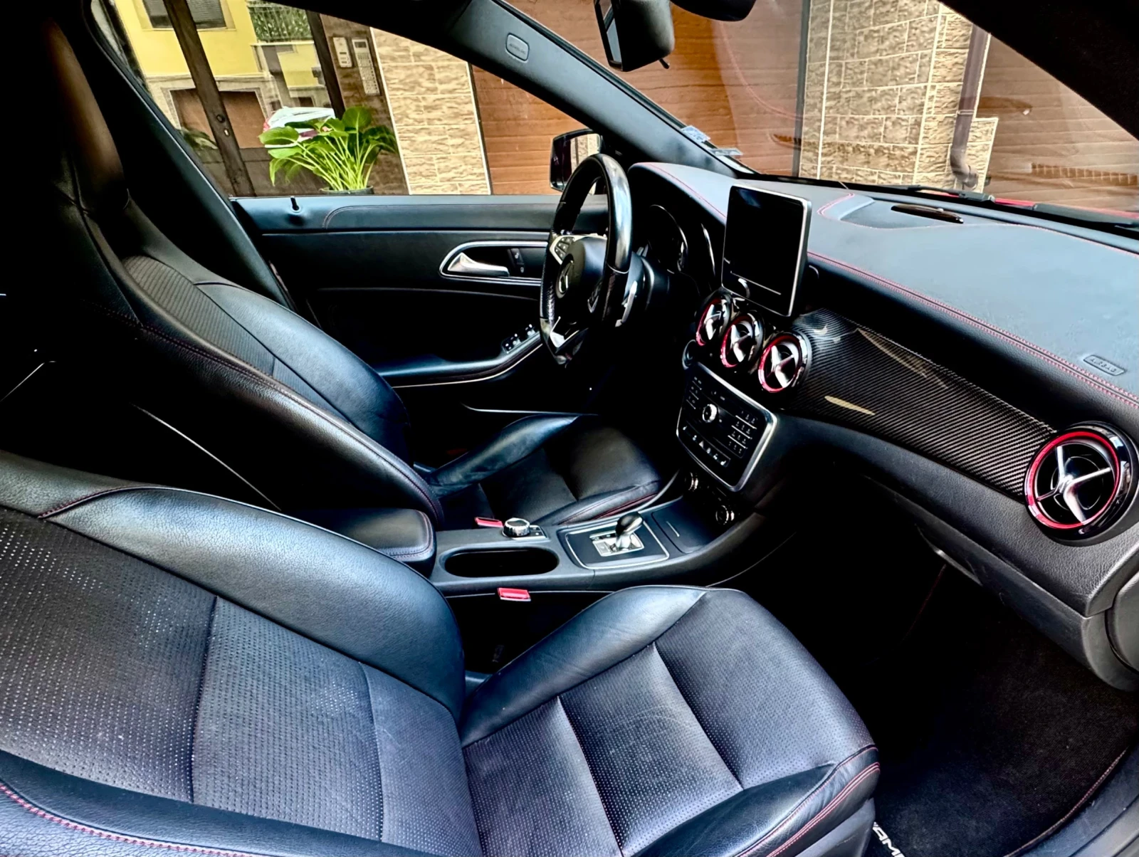 Mercedes-Benz CLA 45 AMG, снимка 4 - Автомобили и джипове - 56144064