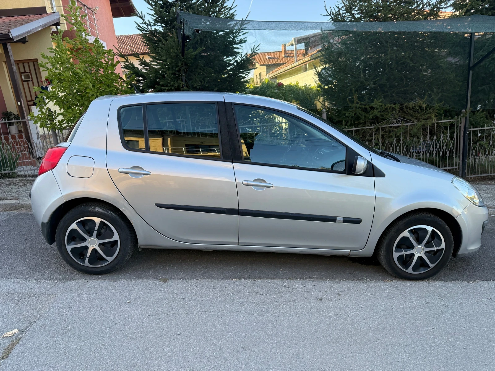 Renault Clio 1.4 ������ 98 �.� | Mobile.bg � ����������� 3