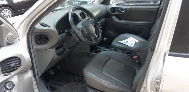 Hyundai Santa fe 2.4 Бензин-Газ, снимка 10 - Автомобили и джипове - 47542941