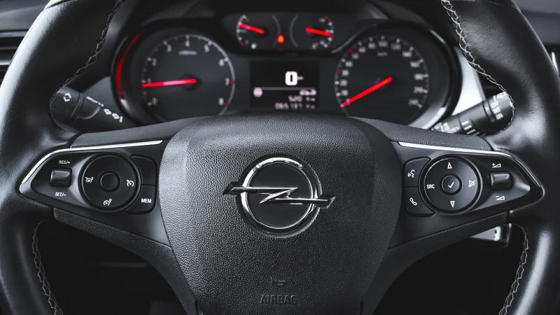 Opel Crossland X 1.2 Enjoy, снимка 13 - Автомобили и джипове - 51566234