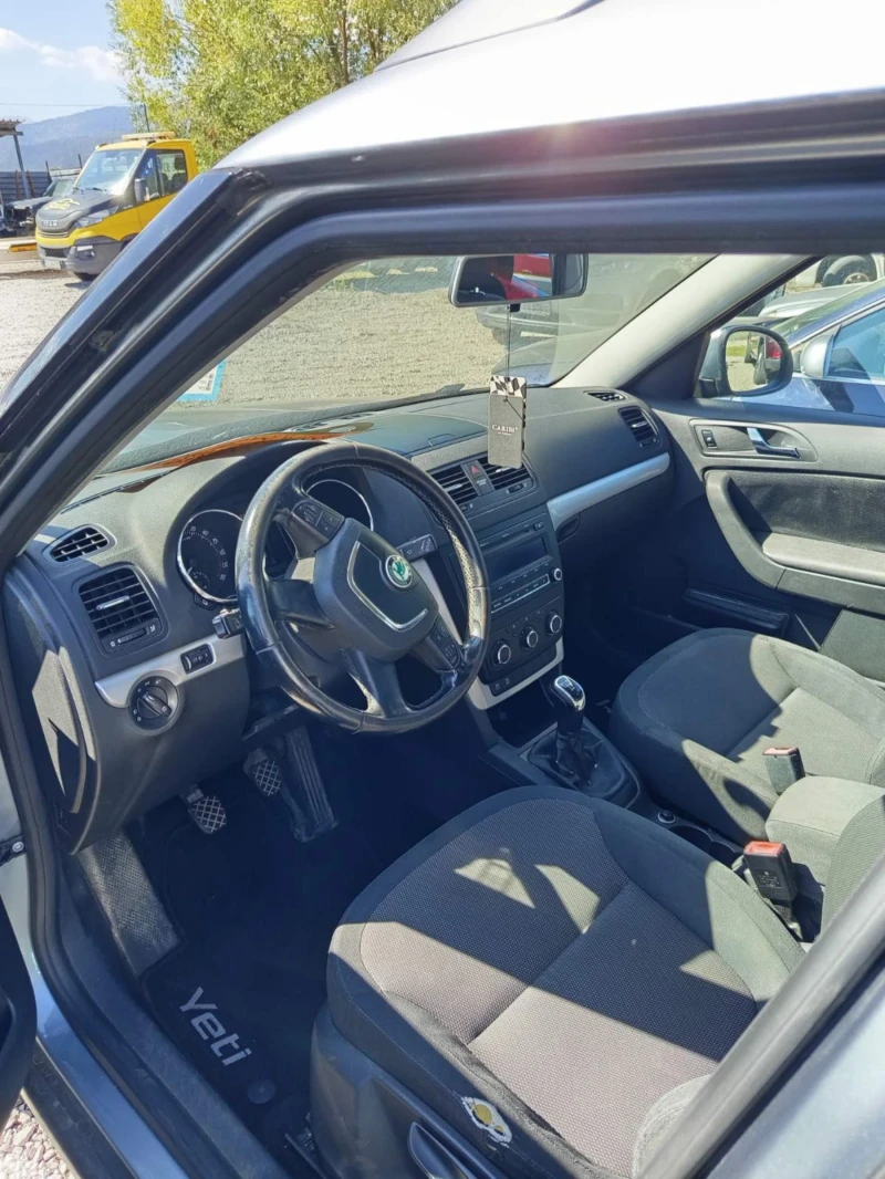 Skoda Yeti, снимка 4 - Автомобили и джипове - 52502159