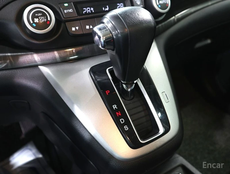 Honda Cr-v, снимка 9 - Автомобили и джипове - 52708522