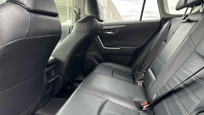 Toyota Rav4 2, 5 HEV AWD, снимка 12 - Автомобили и джипове - 53372813