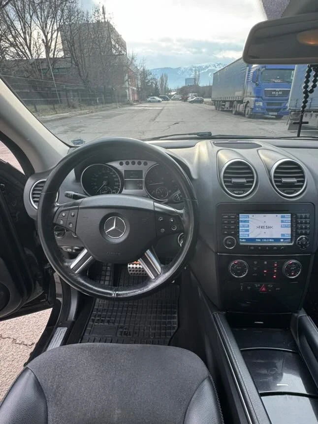 Mercedes-Benz ML 320, снимка 11 - Автомобили и джипове - 48539591