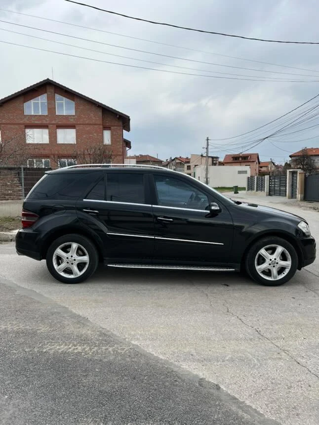 Mercedes-Benz ML 320, снимка 8 - Автомобили и джипове - 48539591