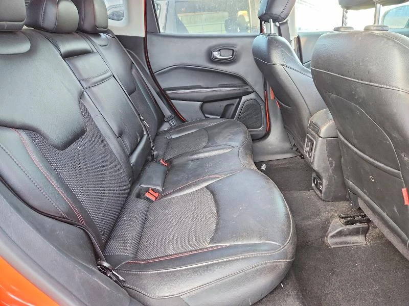 Jeep Compass 2.4L 4 4x4 w/Front Whl Drv, снимка 12 - Автомобили и джипове - 53447586