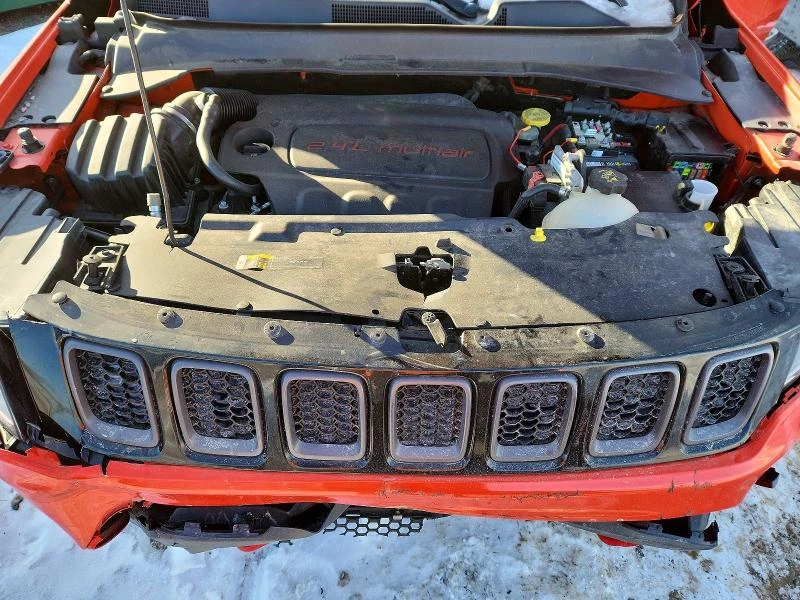 Jeep Compass 2.4L 4 4x4 w/Front Whl Drv - изображение 3