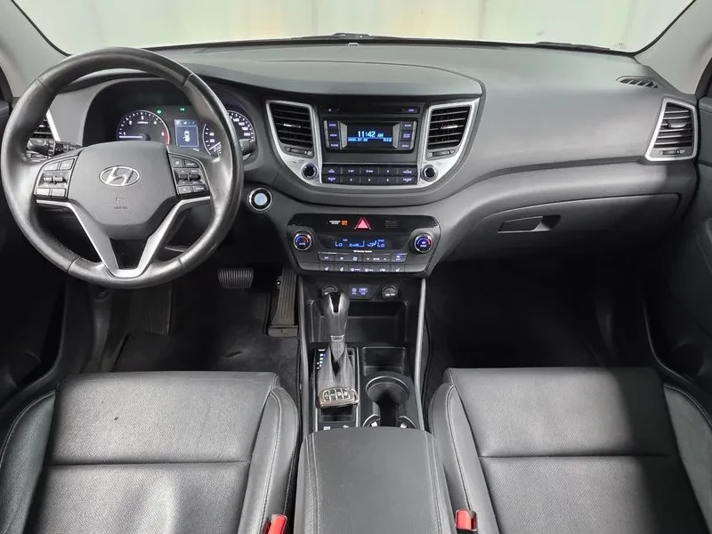 Hyundai Tucson 2.0 - САМО 30% АВАНС, снимка 6 - Автомобили и джипове - 56065930