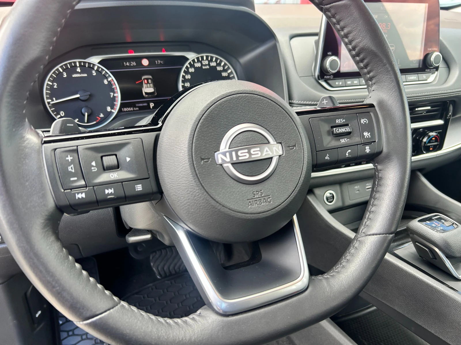 Nissan X-trail 1.5 DDT Acenta A/T - изображение 4