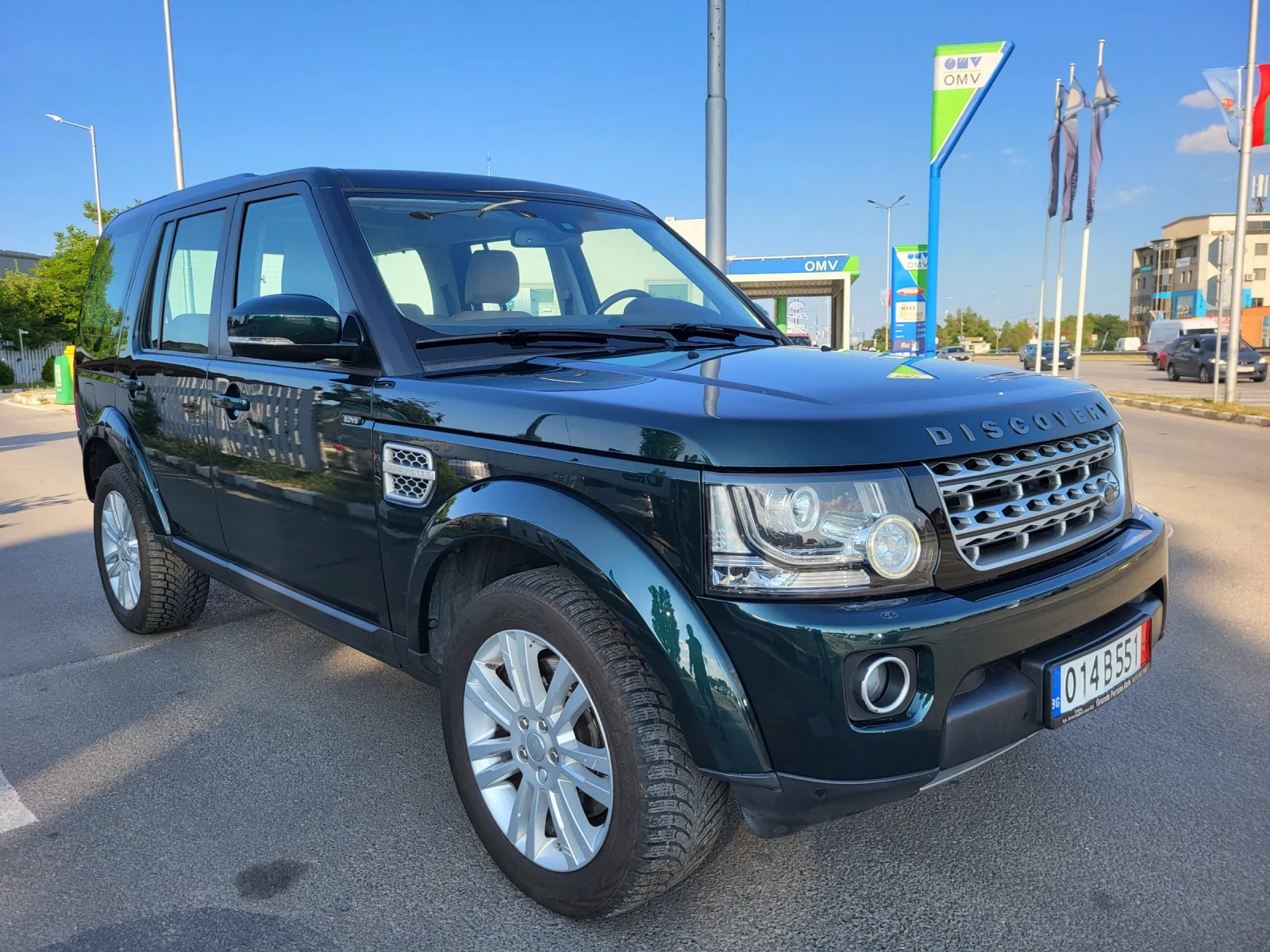 Land Rover Discovery 3.0 SDV6 249 КС FACE-LIFT 4X4 - изображение 3