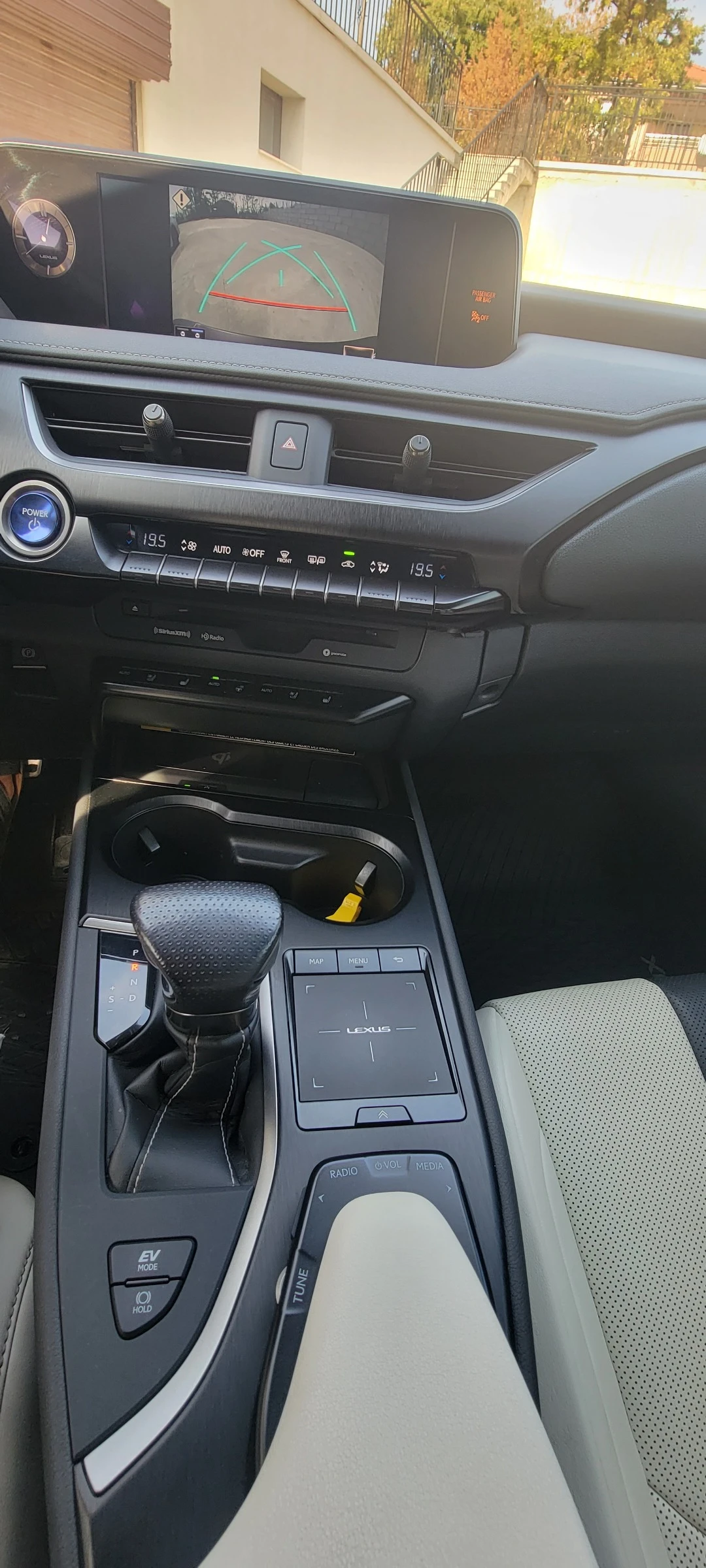 Lexus UX 250h F-Sport 2  AWD-4X4 | Mobile.bg   12