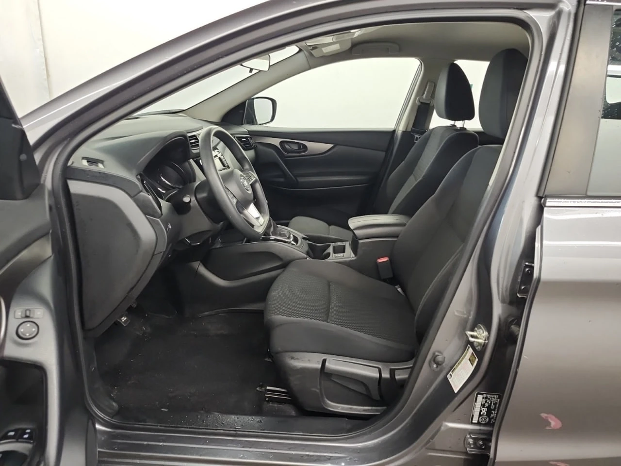 Nissan Qashqai * АВТО КРЕДИТ* ЦЕНА ДО БГ * Сервизна история *  - изображение 7