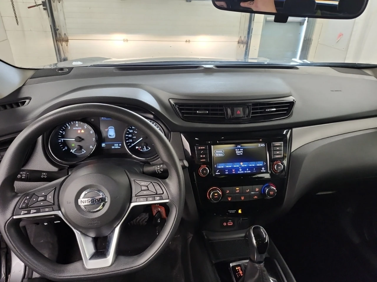 Nissan Qashqai * АВТО КРЕДИТ* ЦЕНА ДО БГ * Сервизна история *  - изображение 8