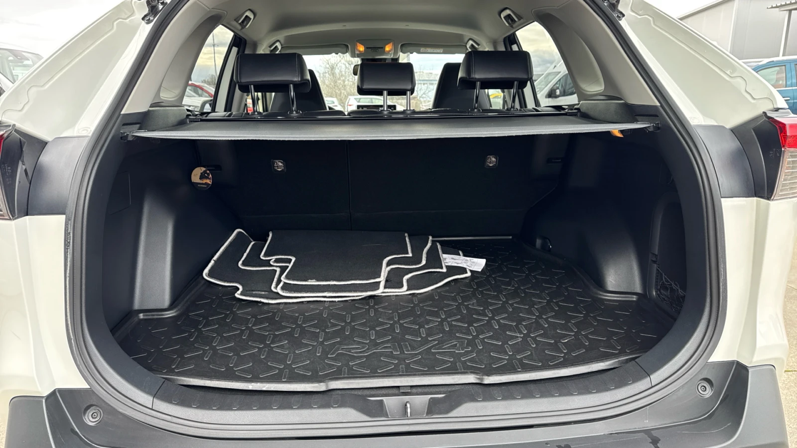 Toyota Rav4 LUXURY 2.5 HEV AWD | Mobile.bg � ����������� 11