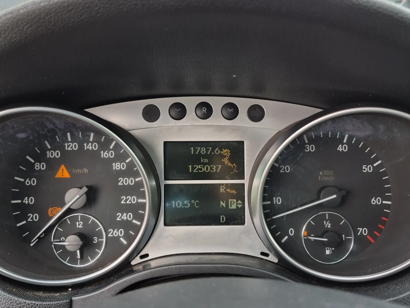 Mercedes-Benz ML 500 ПОДГРЕВ * ШИНИДАХ * CARFAX * , снимка 8 - Автомобили и джипове - 54138268