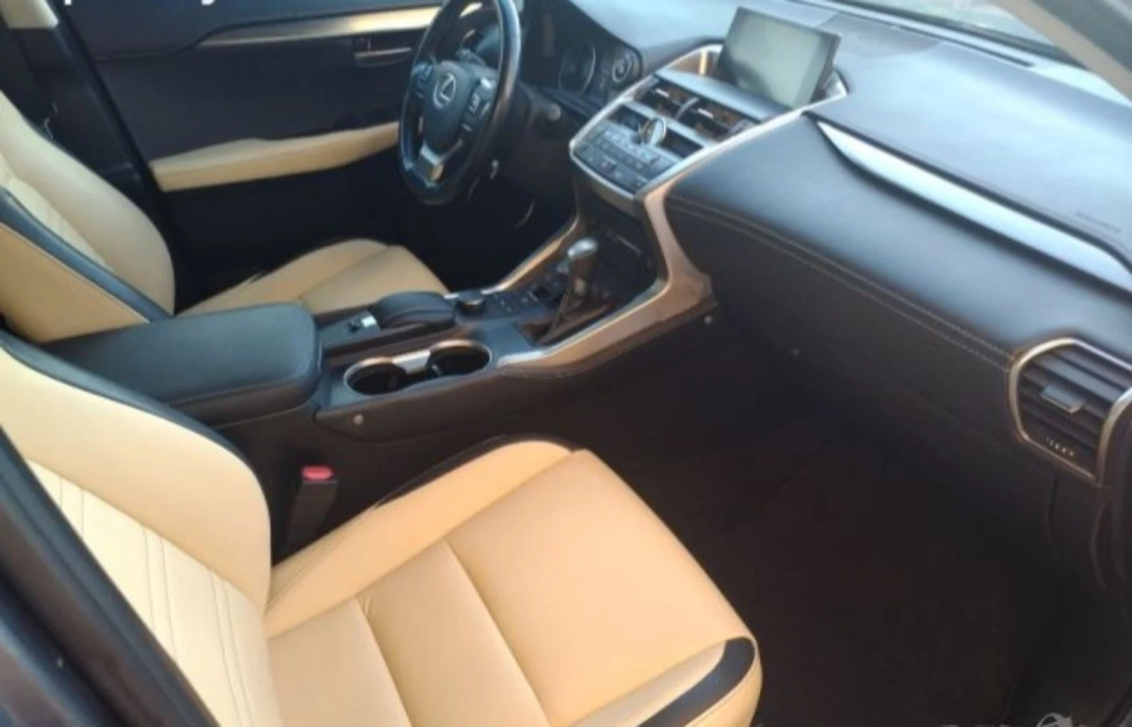 Lexus NX 300h 4x4, снимка 11 - Автомобили и джипове - 54211156