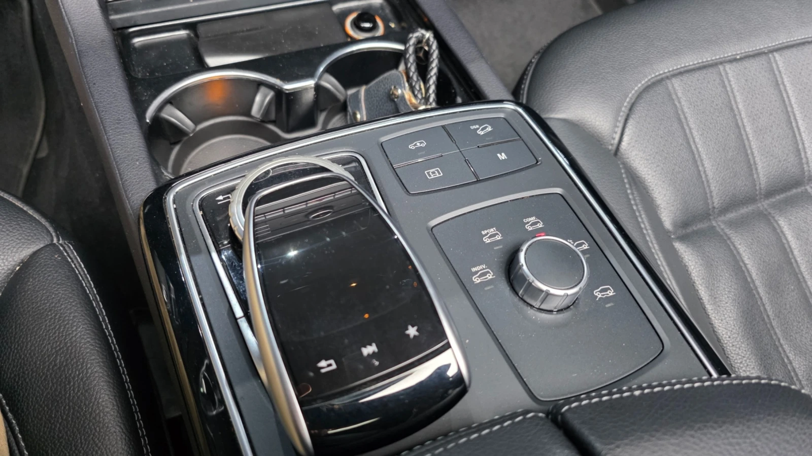 Mercedes-Benz GLE 350 d 4MATIC* ПОДГРЕВ* ОБДУХВАНЕ* PANORAMA, снимка 14 - Автомобили и джипове - 54986920