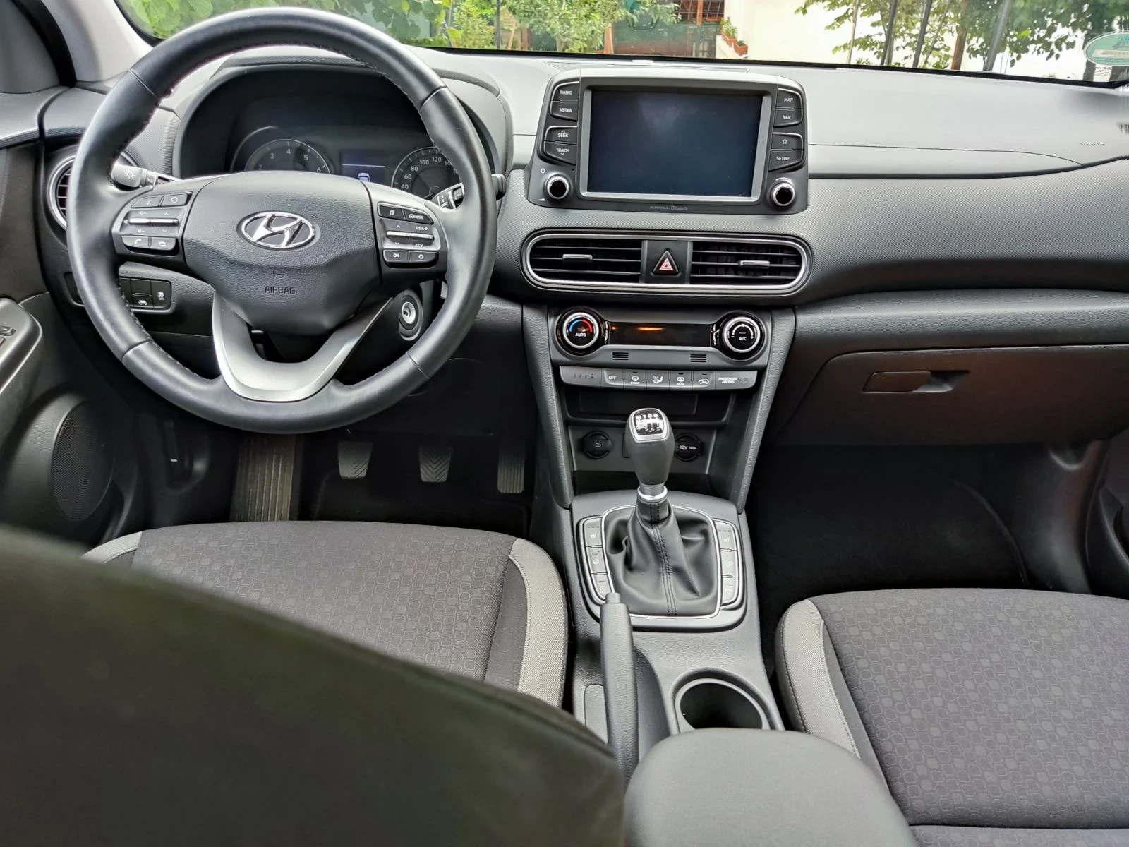 Hyundai Kona Hyundai Kona 1.0 T-GDI 120 к.с. | Първи собственик, снимка 4 - Автомобили и джипове - 55225221