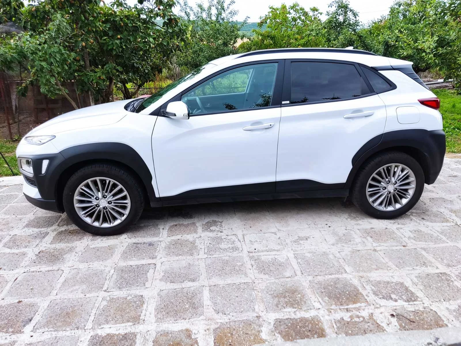 Hyundai Kona Hyundai Kona 1.0 T-GDI 120 к.с. | Първи собственик, снимка 9 - Автомобили и джипове - 55225221