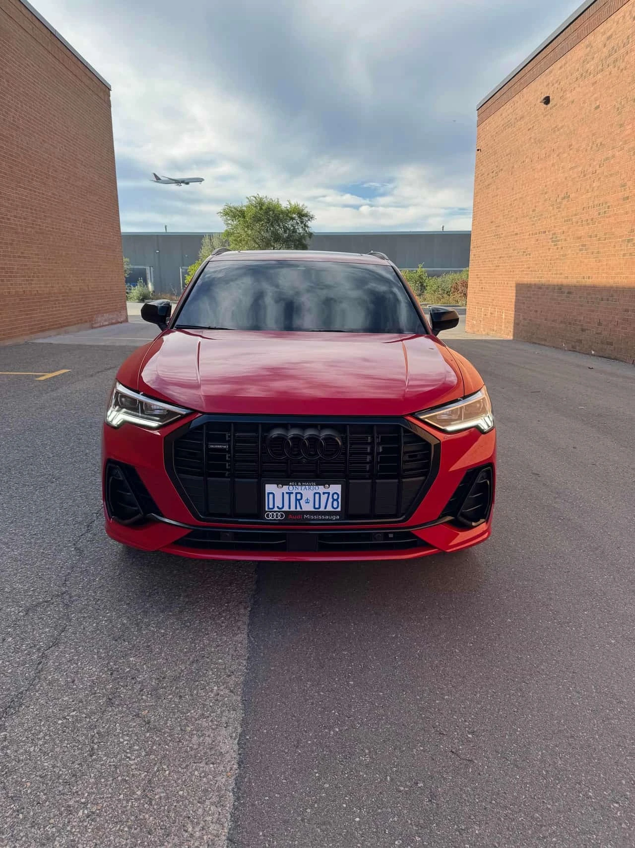 Audi Q3 Technik Black Optic / 360 / B&O / Carfax / , снимка 6 - Автомобили и джипове - 56262398