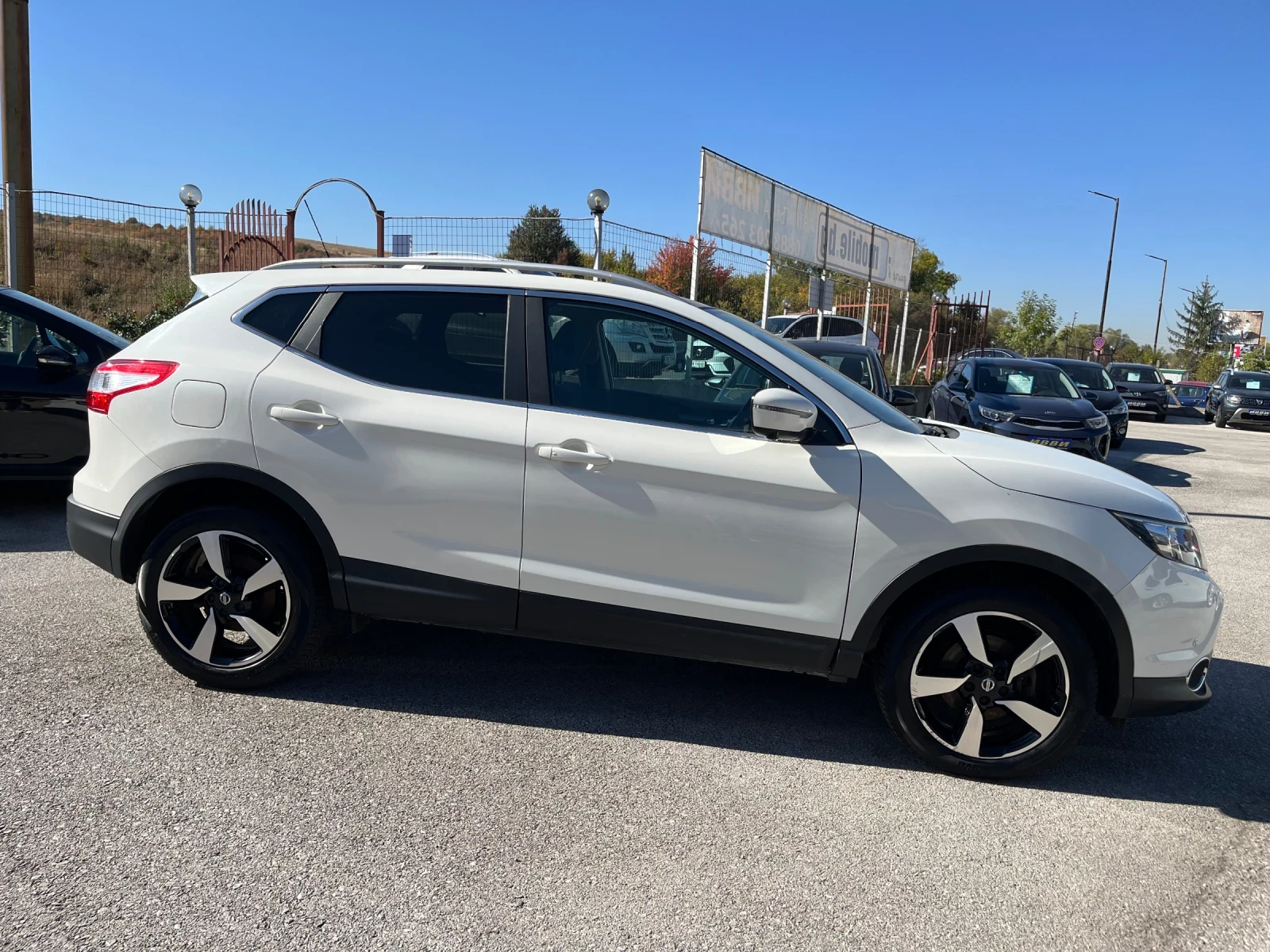 Nissan Qashqai 1, 6 DCI  PANORAMA KAMERA NAVI AUTOMAT | Mobile.bg � ����������� 15