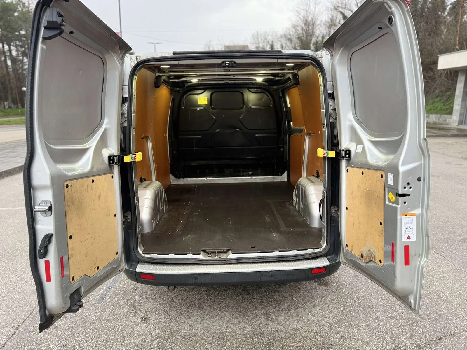 Ford Transit Custom, снимка 7 - Бусове и автобуси - 53999752