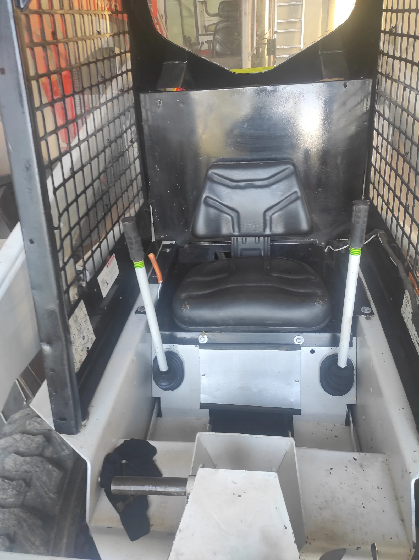 Мини челни товарачи Bobcat 743, снимка 6 - Индустриална техника - 55216291