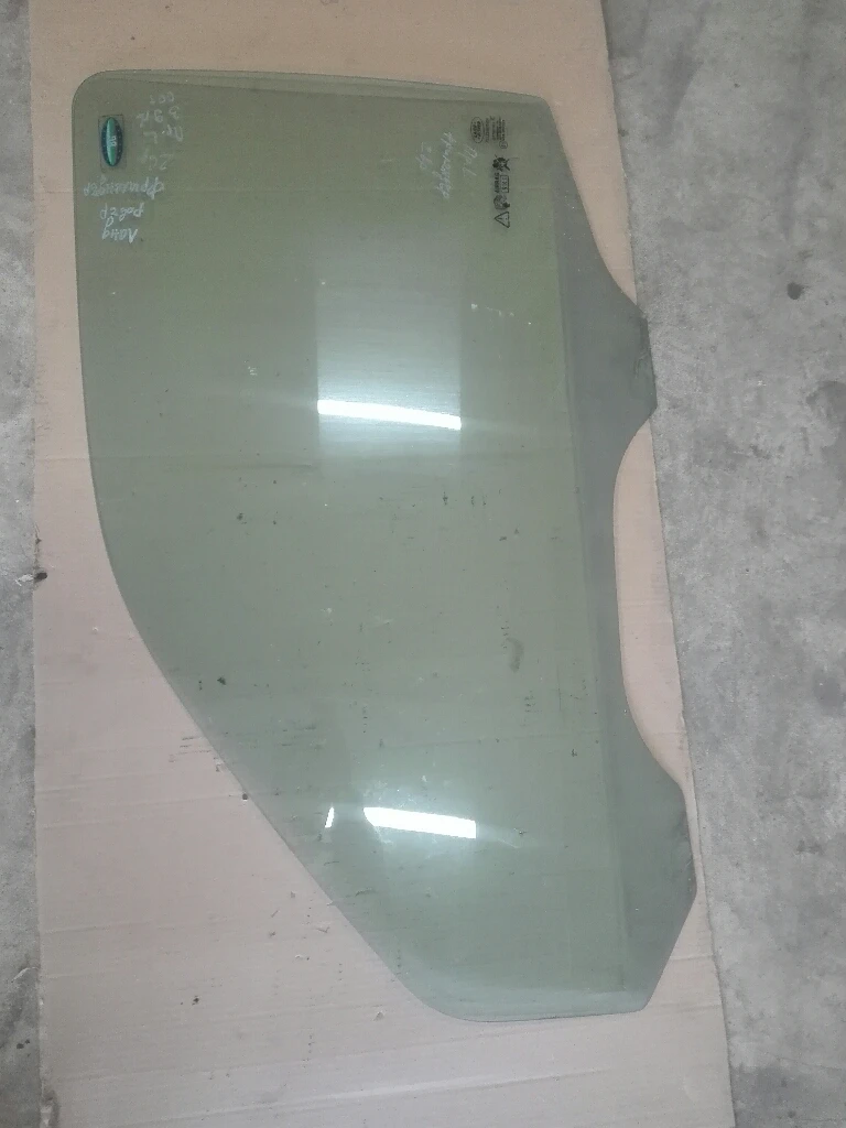 Стъкло ляво фрилендър 2вр