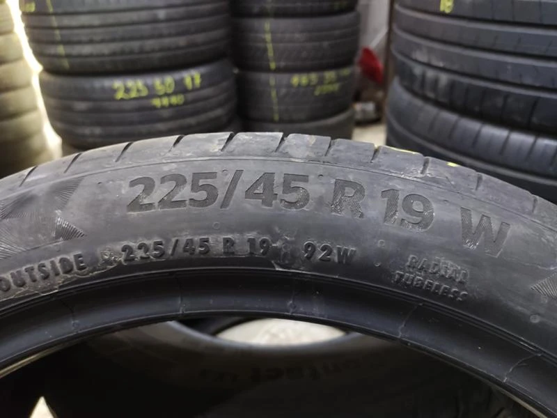 Гуми Летни 225/45R19, снимка 8 - Гуми и джанти - 32951975