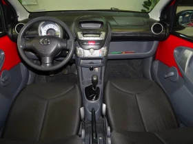 Toyota Aygo 1.0I 5 Врати Климатик, снимка 11
