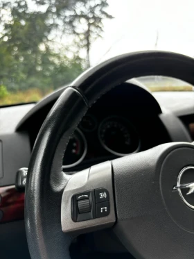 Opel Astra 1.6 Twinport - 1750 € / 3422.70 лв. - 38035684 5