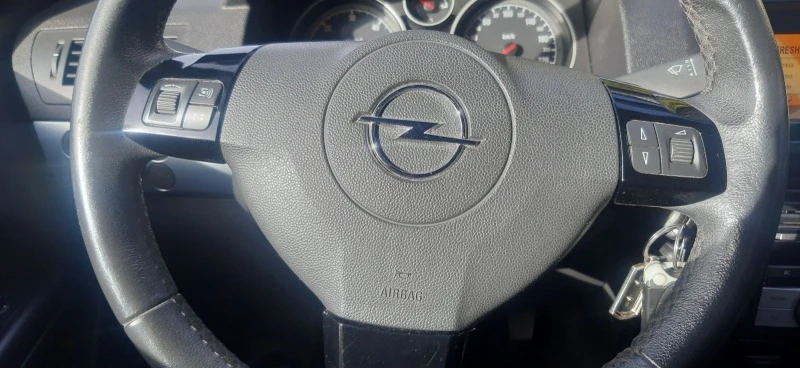 Opel Astra  h  GTC, снимка 9 - Автомобили и джипове - 46287296