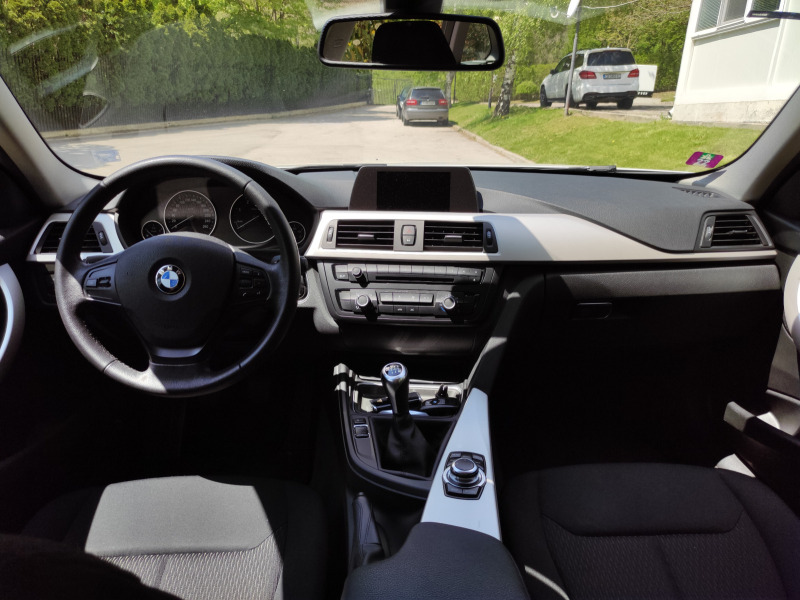 BMW 318 X-Drive / Отлично състояние , снимка 10 - Автомобили и джипове - 46021979