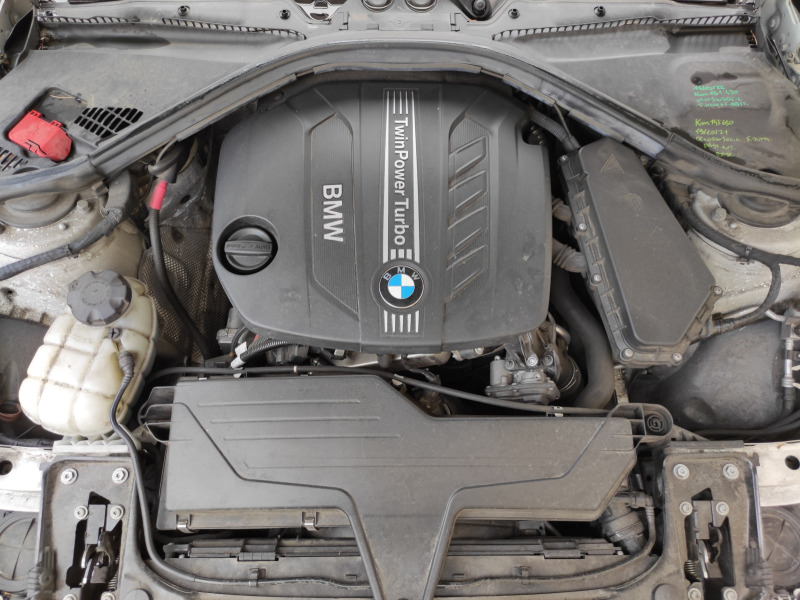 BMW 318 X-Drive / Отлично състояние , снимка 14 - Автомобили и джипове - 46021979