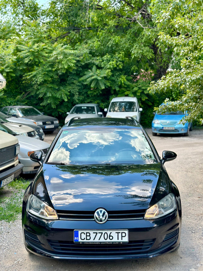 VW Golf, снимка 1 - Автомобили и джипове - 46176256