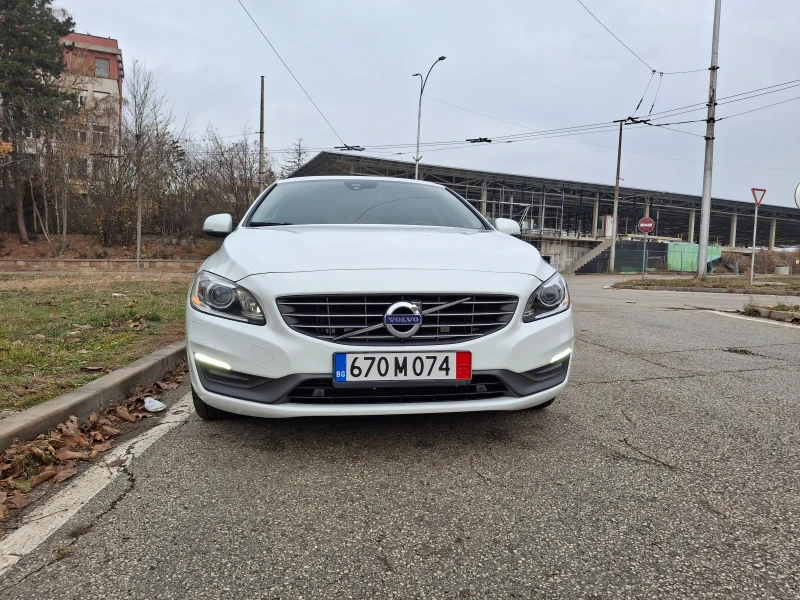 Volvo V60 D4 181к.с.АВТМАТИК 8 степенен , снимка 3 - Автомобили и джипове - 48145584