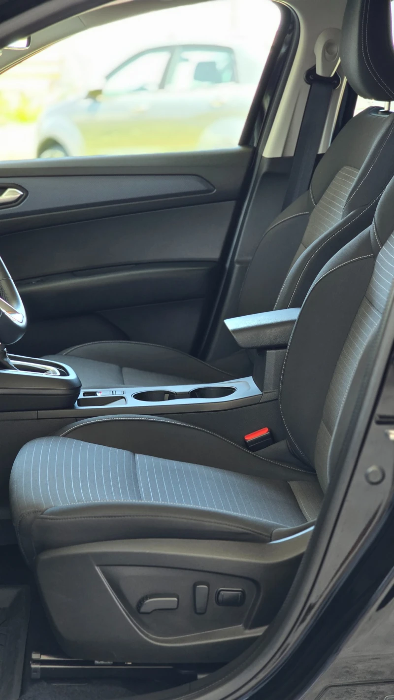 Renault Arkana 1.6 * ГАРАНЦИОНЕН* , снимка 16 - Автомобили и джипове - 50689295