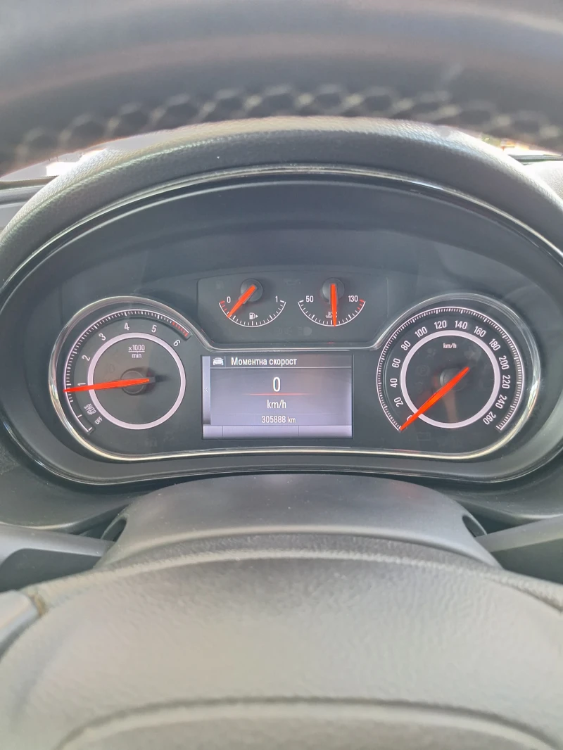 Opel Insignia 2.0CDTI 163 FACE, снимка 13 - Автомобили и джипове - 51083761