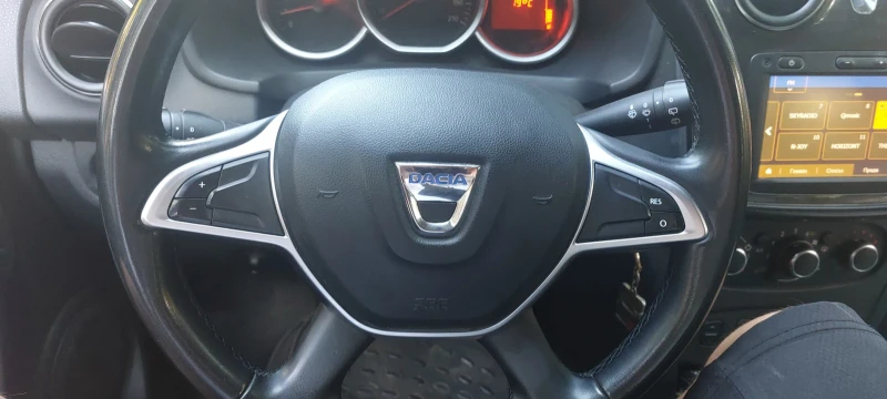 Dacia Logan Limited edition , снимка 4 - Автомобили и джипове - 51450386