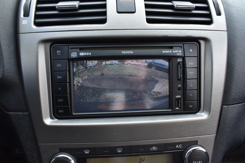 Toyota Avensis 2.0i* AUTOMAT, снимка 17 - Автомобили и джипове - 52391775