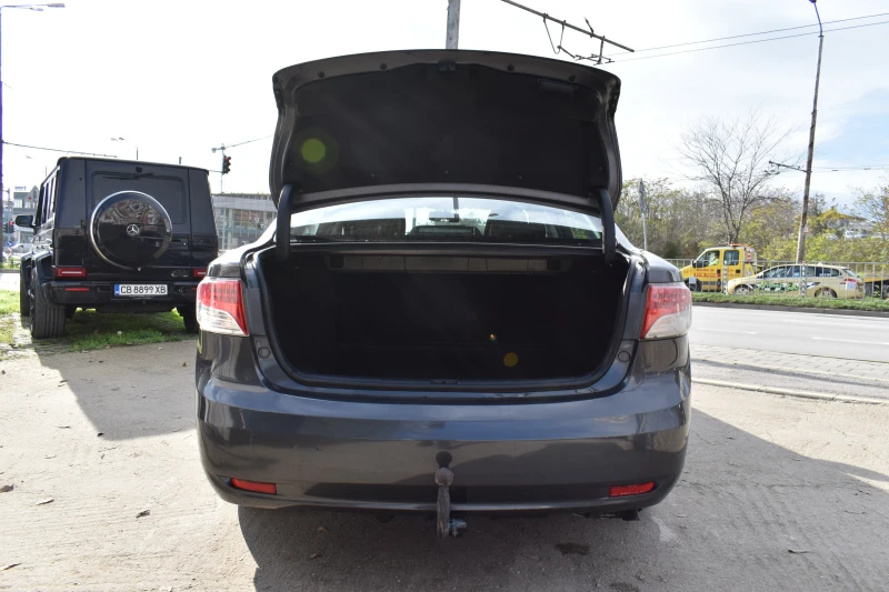 Toyota Avensis 2.0i* AUTOMAT, снимка 6 - Автомобили и джипове - 52391775